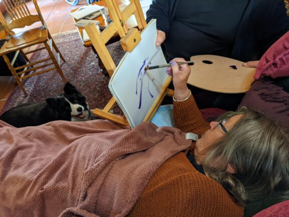 portable canvas with bionic arm